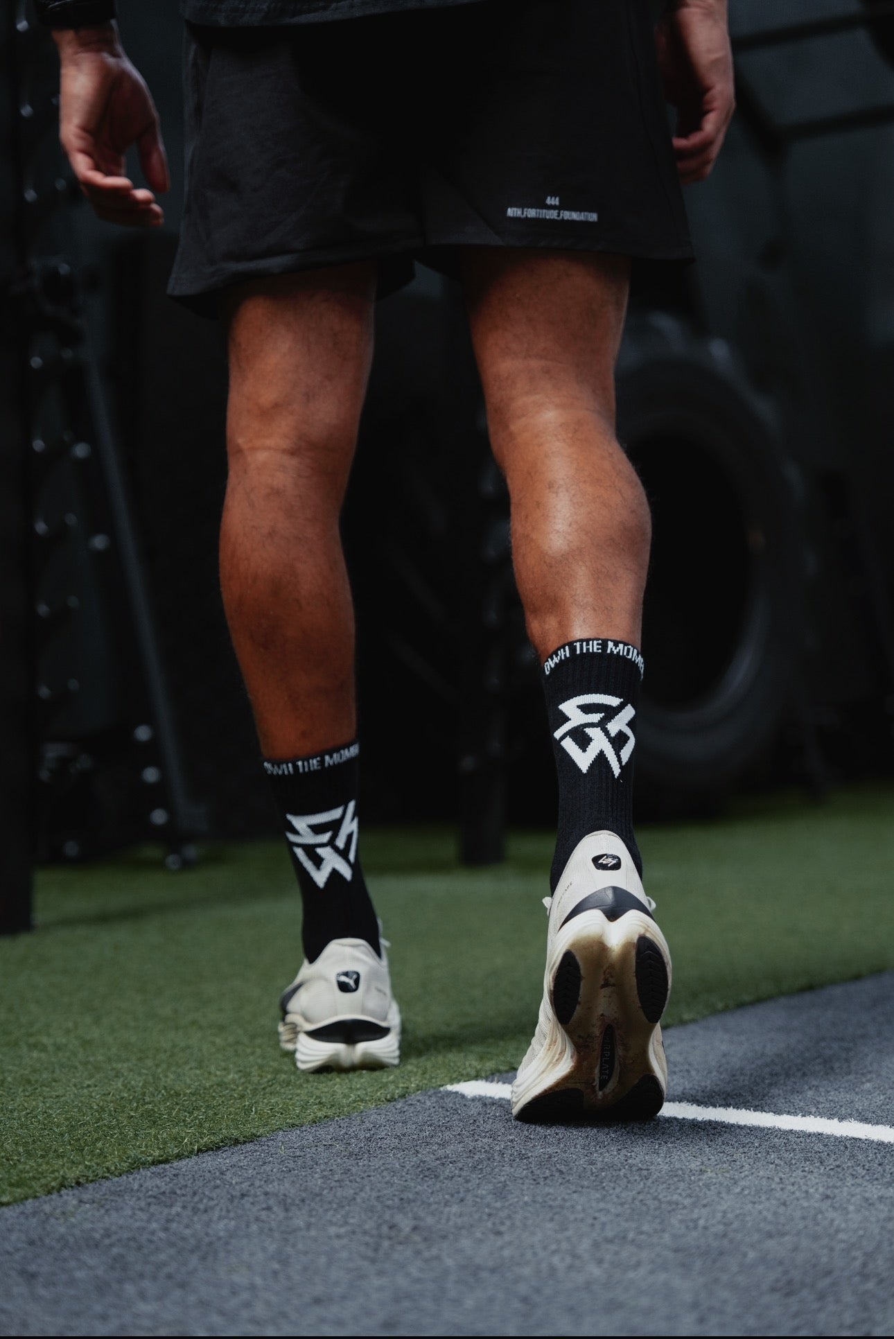 444 HYPER SOCKS BLACK AND WHITE